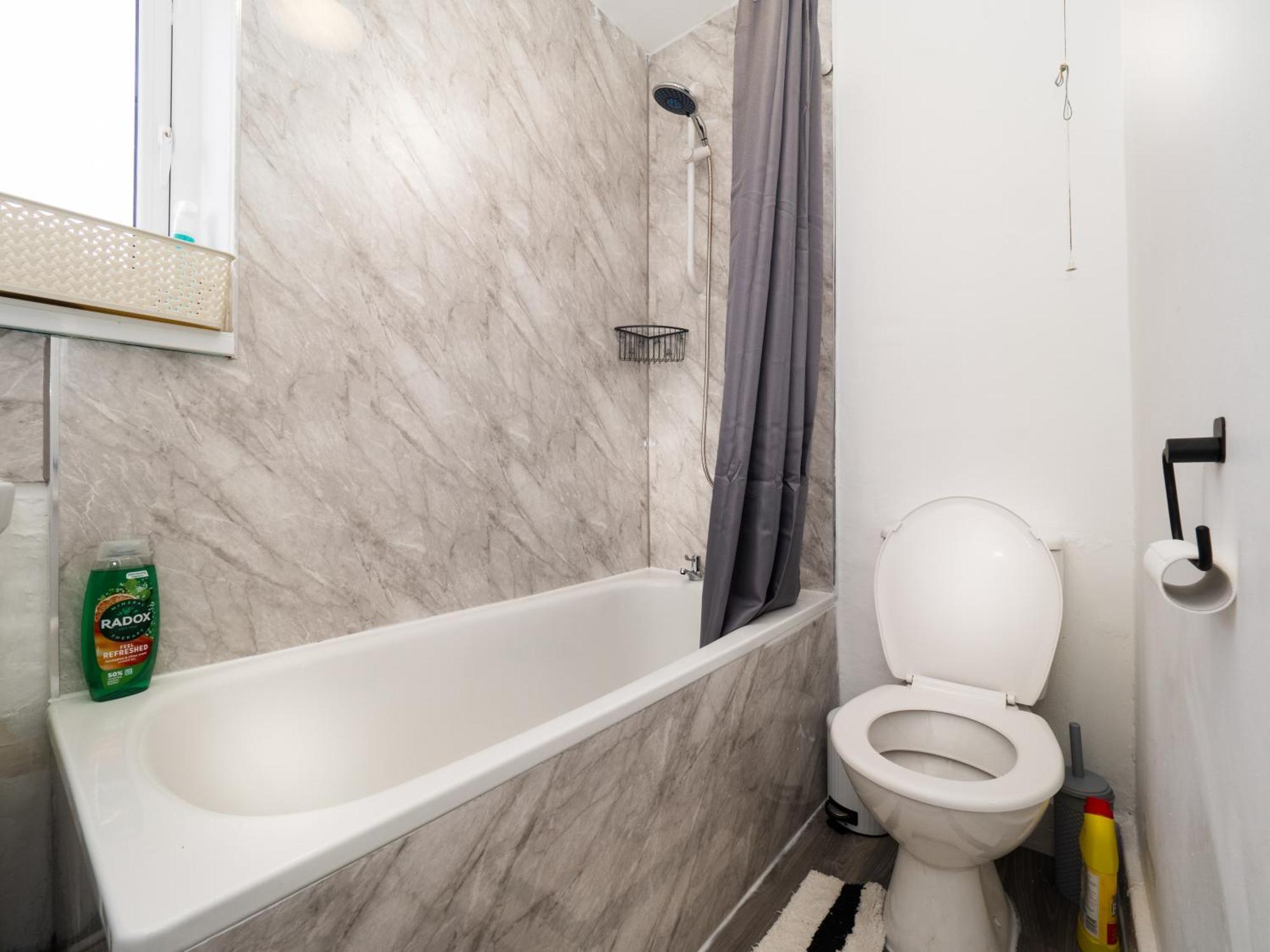3Br Haven Retreat In Wallasey With Free Street Parking Ngoại thất bức ảnh