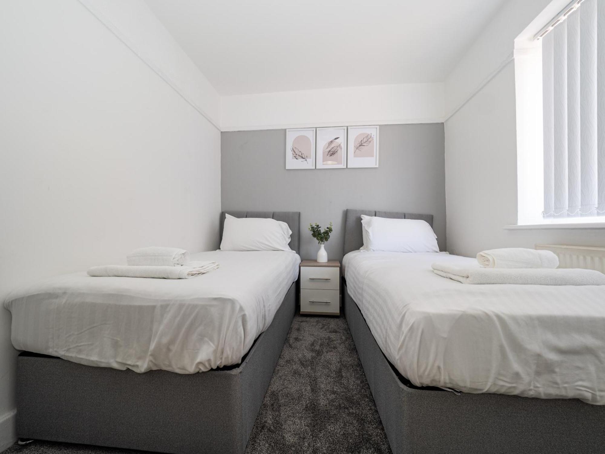 3Br Haven Retreat In Wallasey With Free Street Parking Ngoại thất bức ảnh