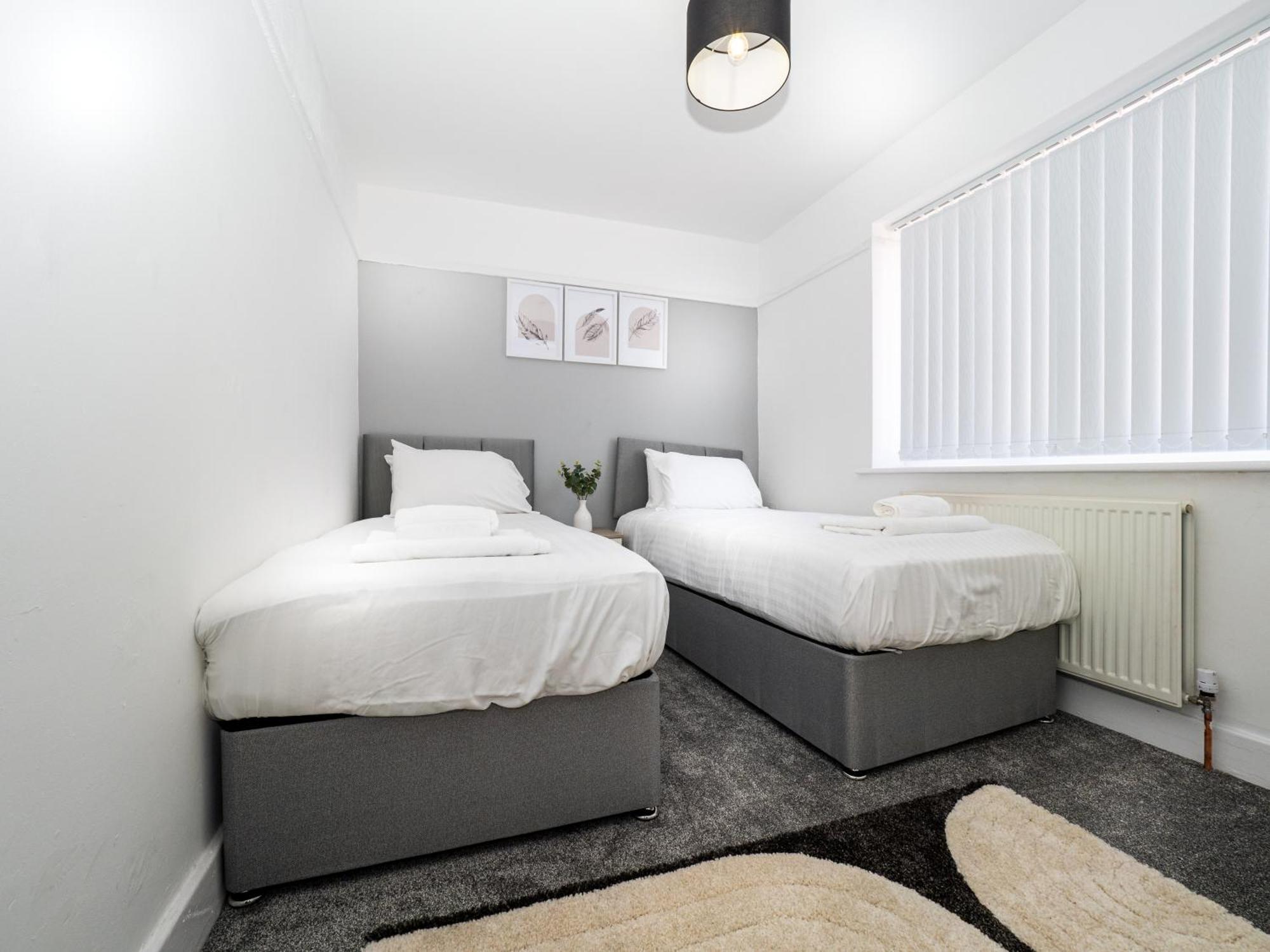 3Br Haven Retreat In Wallasey With Free Street Parking Ngoại thất bức ảnh